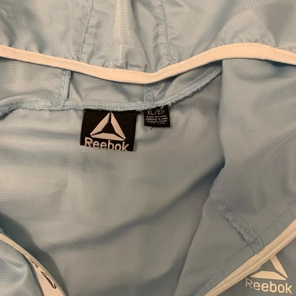 Thin Reebok windbreaker - Picture 2 of 3